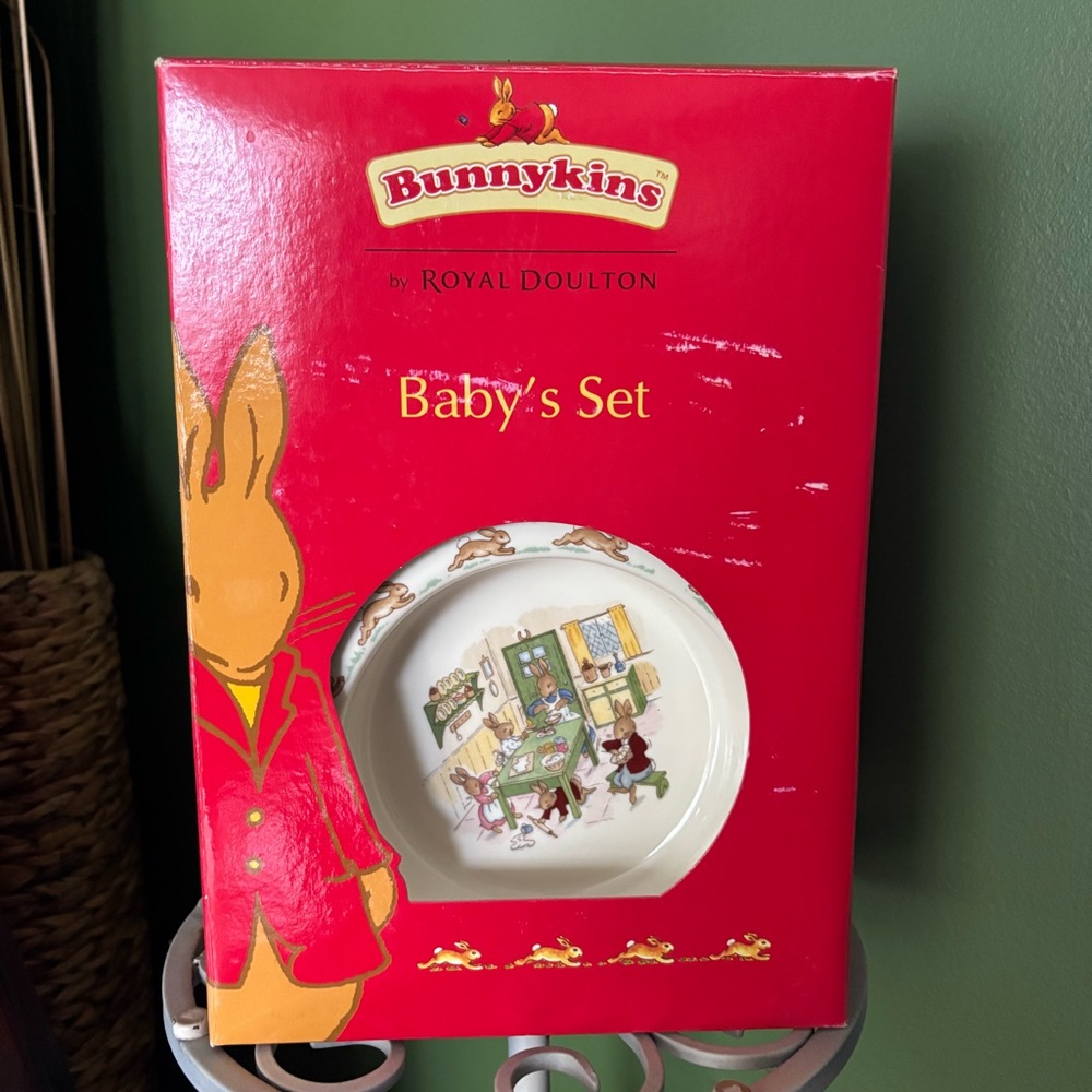 Royal Doulton Bunnykins Baby's Set - Red and White